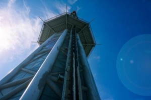 世界上最高的跳楼机：广州塔跳楼机玩心跳(484米/1秒落地)