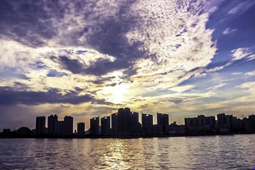 十大最适合养老的三线城市：辽宁丹东每天都有蔚蓝天空