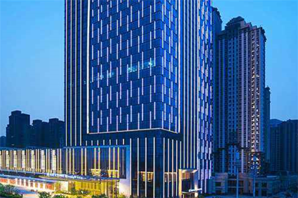 郑州的十大人气最高的酒店排行榜：绿地万豪酒店第一
