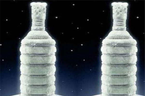 世界四大名酒排名，艾雷岛威士忌限量版光瓶身价值千万
