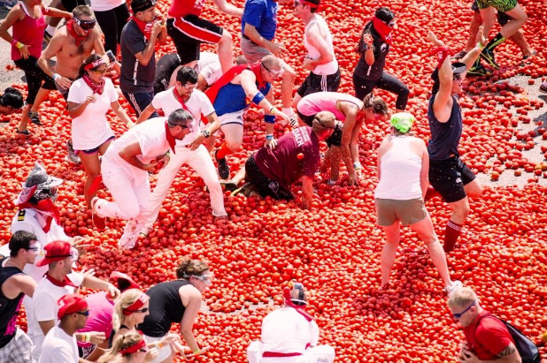 世界最著名的十大节日番茄大战拉托马提纳节