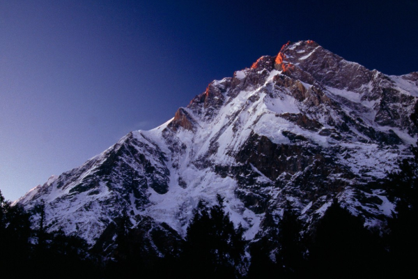 世界十大最高山峰排行榜：第一名珠穆朗玛峰，第二名乔戈里峰