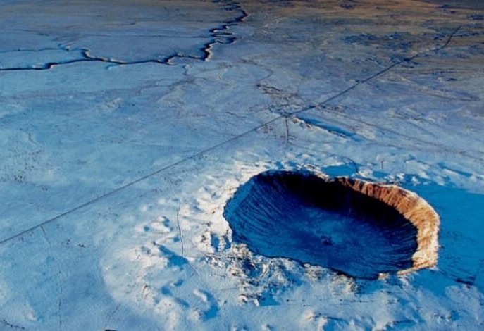 全球都有哪些陨石坠落事件？盘点十大最出名的神秘陨石坠落事件