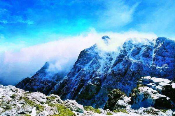 中国境内十大最高山峰