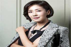 韩国SM公司十大女艺人排行榜 林允儿人气超高，第一名很资深