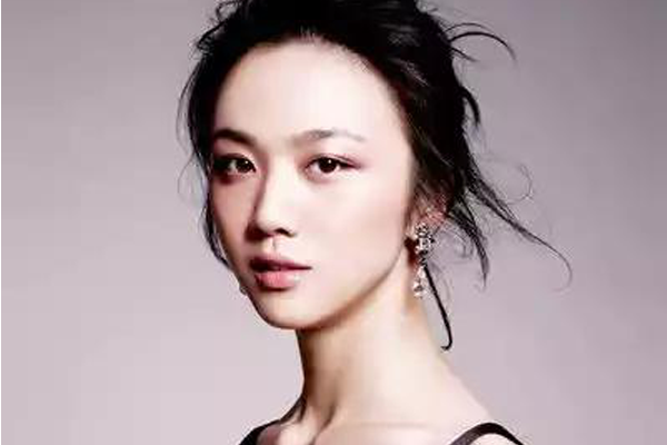 世界十大最美电影女明星 林青霞张曼玉上榜，第一人称为巩皇