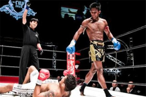 泰国拳击手前十名，耀威猜杀伤力很强，第一拳法惊艳四座