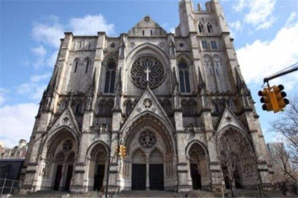 世界十大教堂 巴黎圣母院无人不知，最后一个预计2026年才完工