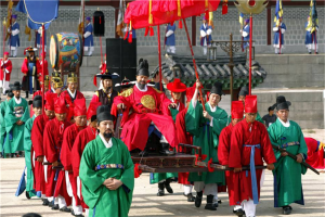 韩国十大贵族姓氏盘点 金氏上榜,第二掌控着三星集团