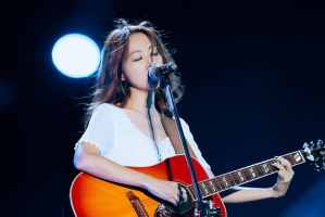 陈绮贞最好听的歌曲：《小尘埃》上榜，第一《喜欢你》主题曲