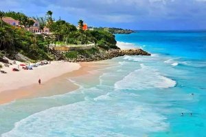 国外十大海边旅游胜地 巴哈马群岛粉色沙滩很是吸引人