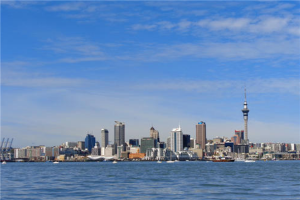 新西兰旅游必去的景点排名 皇后镇景色优美奥克兰繁华热闹