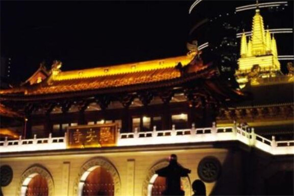 上海适合夜游的地方 逛吃夜游的最佳选择地