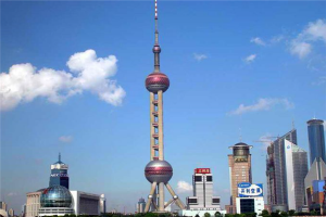 上海十大网红打卡圣地：南京路繁华热闹，第八跑道是粉红色