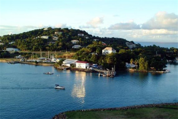 世界最漂亮的十大岛 塞舌尔群岛上榜,圣托里尼岛如世外桃源