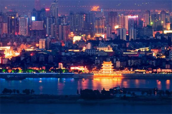 中国最顶级的14个城市 富可敌国有你家乡吗
