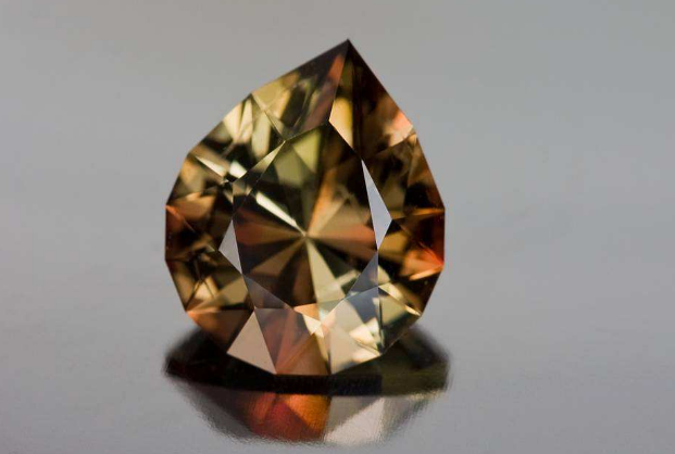 世界最贵十大宝石排名 第一名全球仅两颗