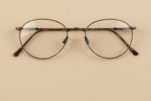 眼镜架哪个牌子好 宝丽来上榜,第一源于日本