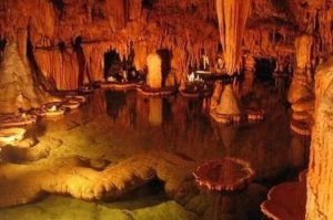 全球十大最美天然山洞排行榜,国内只上榜了一个,第七有蝙蝠龙